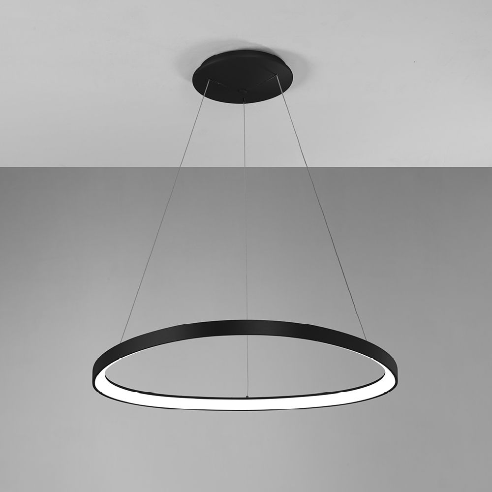Sospensione LED ad anello circolare nero minimal — design moderno, showroom lampadari AvmLed Pescara Francavilla al Mare